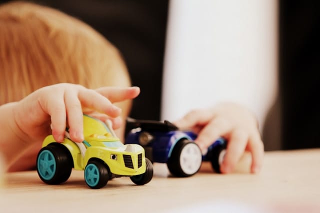 Outdoor play toys